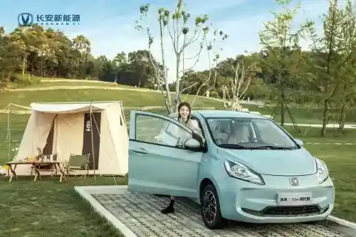 奔奔E-Star國民版心怡版發布，4.38萬帶安全氣囊，真香！